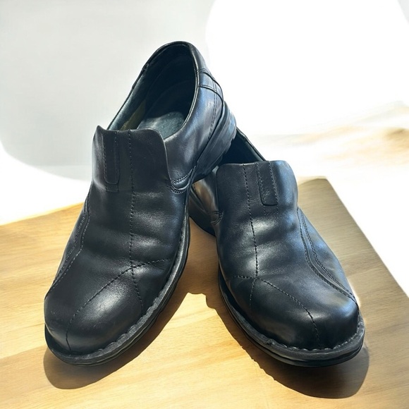 CLARKS Escalade Dress Shoes Men's 10.5 M Black Leather Slip On 70845 Loafers - Picture 1 of 10